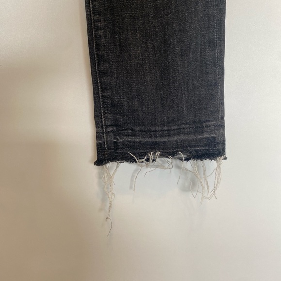 Grey Levi’s wedgie straight jean with distressed hem. - Picture 4 of 4